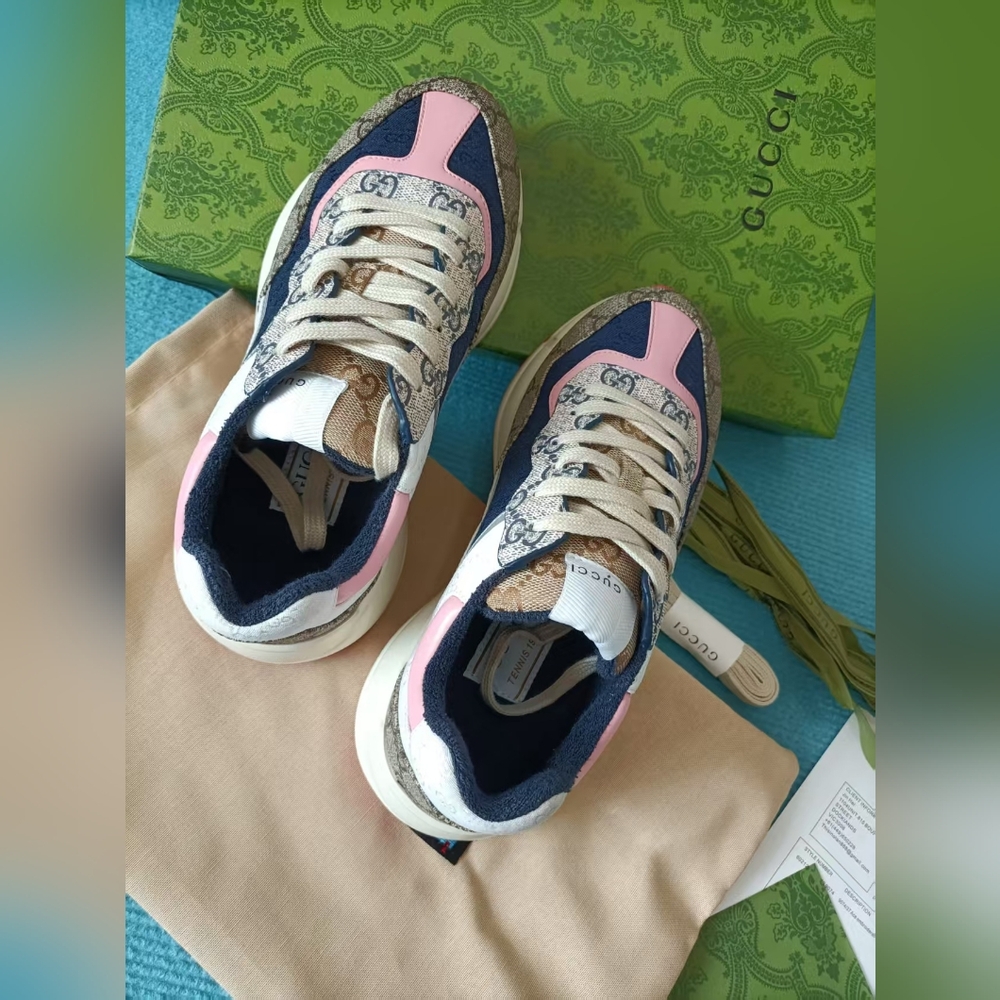 Gucci Navy and Pink Sneakers - Picture 2 of 9